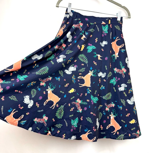MODCLOTH Sz S Flare Navy Midi Skirt Squirrel Deer Forest Animals Print w/Pockets - Picture 5 of 12